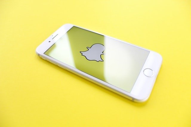 unlock the butterflies lens on snapchat